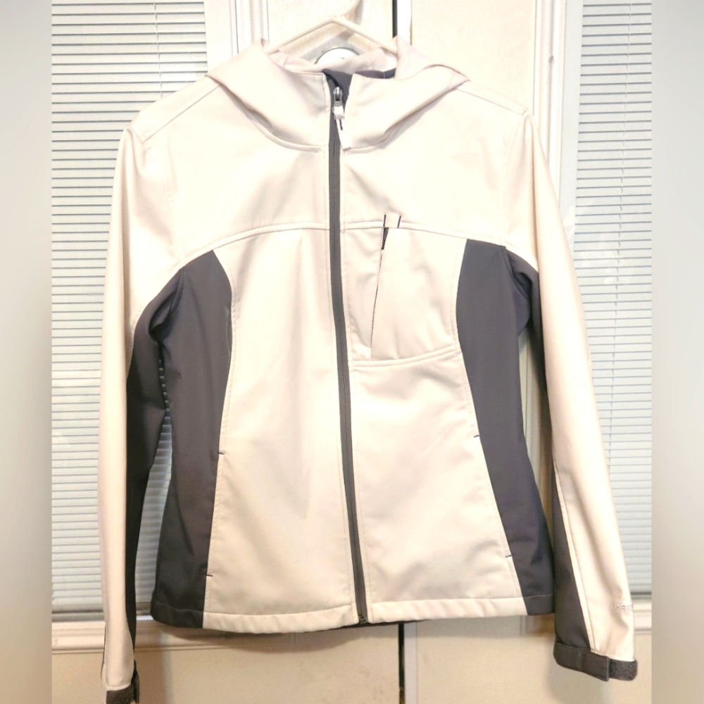 Free Tech Women's Softshell Jacket
